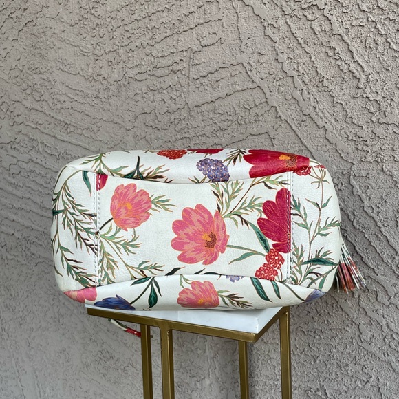 KATE SPADE Cream Multicolor Floral Leather Bag Kingston Blossom Vivian Tote Bag - Picture 16 of 17